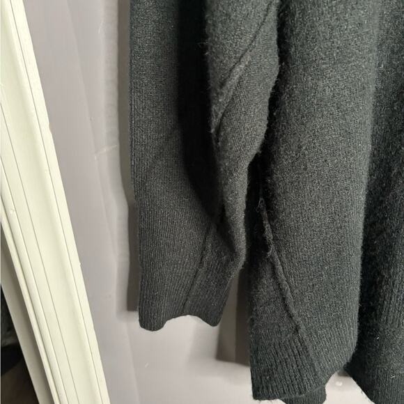 Free People Black Oversized Turtleneck Sweater Size XS - Picture 4 of 7
